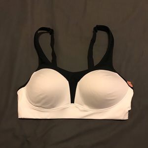 NWOT 38D Sports Bra